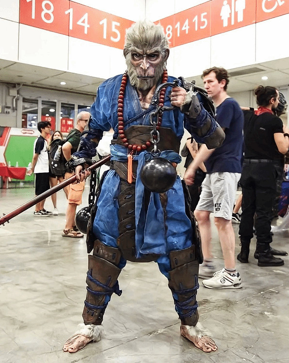 著實花了一番心思!國外小哥COS《黑神話:悟空》! 著實花了一番心思!國外小哥COS《黑神話:悟空》!