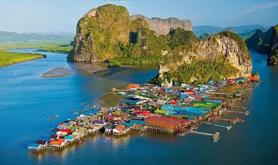 漁釣東南亞秘境《釣魚大對決》水上足球場共慶世界杯 漁釣東南亞秘境《釣魚大對決》水上足球場共慶世界杯