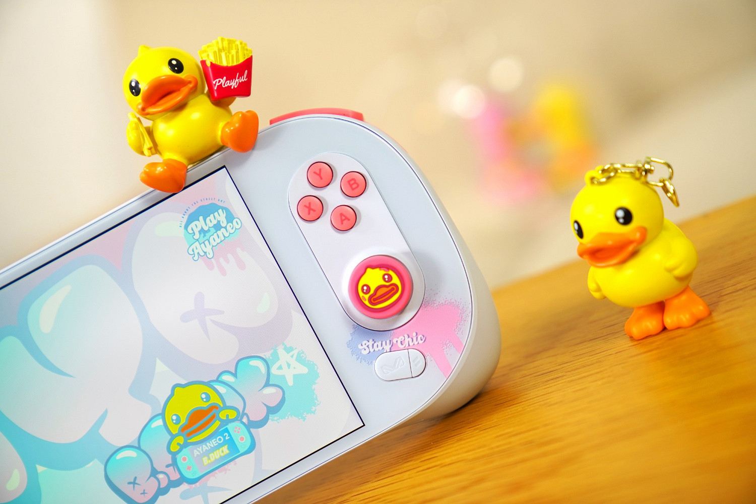 中國大陸研發AYANEO掌機 “小藍鴨”聯名款：顏值即是正義！