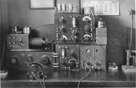 紅白機上插的那個卡帶，谷歌給它的作者做了個遊戲