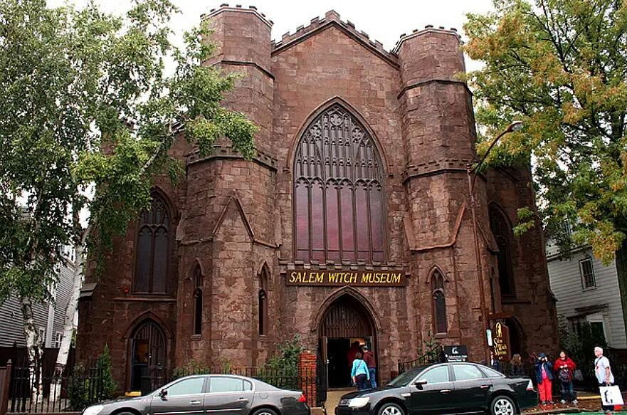 在《午夜之子》中，我又來到了塞勒姆這個打卡聖地