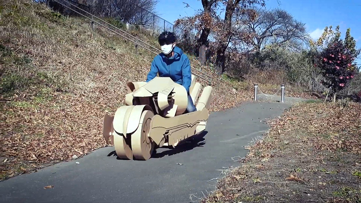 日本手工達人用硬紙板製作《FF7》克勞的摩托! 日本手工達人用硬紙板製作《FF7》克勞的摩托!