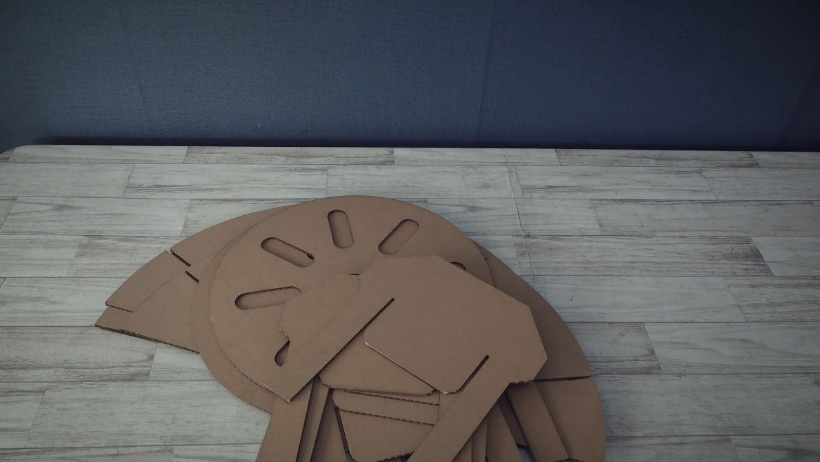 日本手工達人用硬紙板製作《FF7》克勞的摩托! 日本手工達人用硬紙板製作《FF7》克勞的摩托!