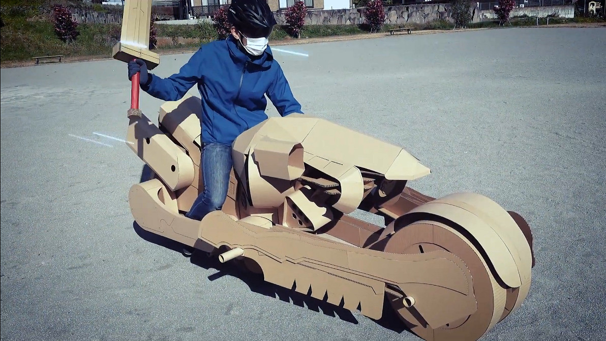 日本手工達人用硬紙板製作《FF7》克勞的摩托! 日本手工達人用硬紙板製作《FF7》克勞的摩托!