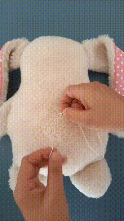 拿啤酒打窩能打到個老爺們 動圖 布娃娃的屁股還挺澀 拿啤酒打窩能打到個老爺們 動圖 布娃娃的屁股還挺澀