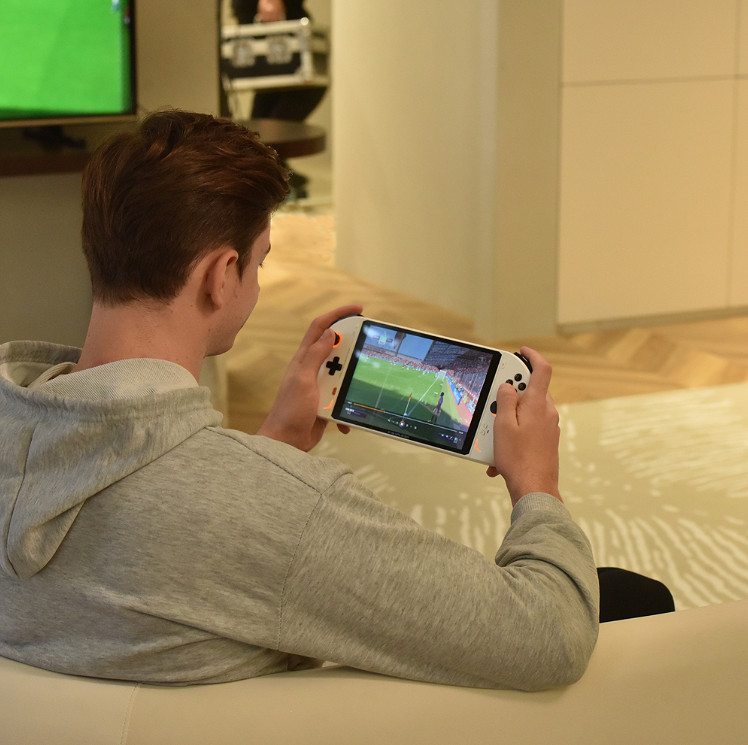 新世代PC遊戲掌機OneXPlayer2發布！採用分離式手把