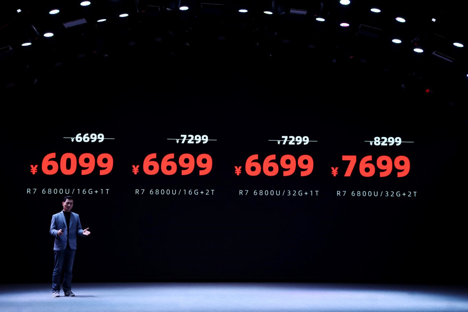 新世代PC遊戲掌機OneXPlayer2發布！採用分離式手把