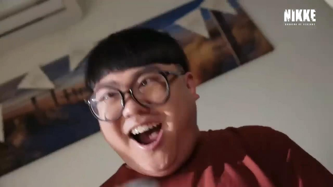 《妮姬:勝利女神》泰國奇葩廣告 玩家成猥瑣癡漢! 《妮姬:勝利女神》泰國奇葩廣告 玩家成猥瑣癡漢!