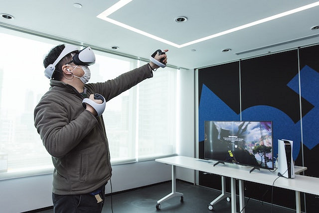 港媒PS VR2實機上手試玩報告：非常驚豔！改進多多！
