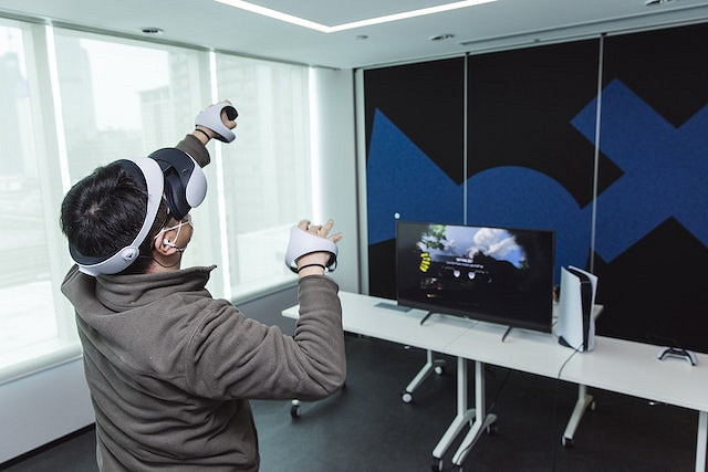 港媒PS VR2實機上手試玩報告：非常驚豔！改進多多！