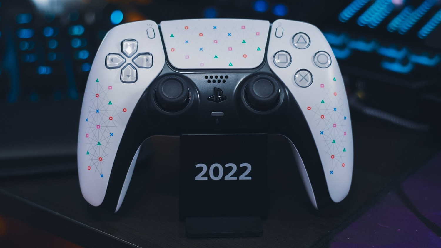 請原諒我酸了!索尼專門為員工打造彩色印花PS5手把 請原諒我酸了!索尼專門為員工打造彩色印花PS5手把