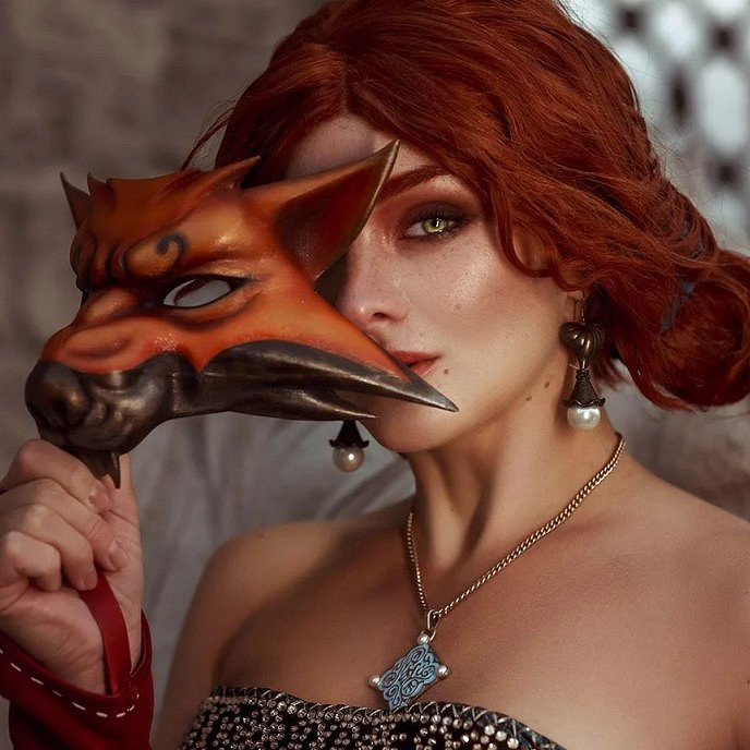 俄妹COS《黑魂3》防火女：性感身材為角色添磚加瓦！