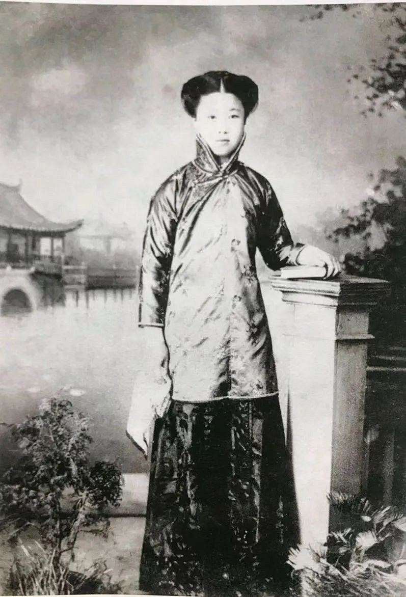 為什麽澀澀旗袍成為了二次元手遊的標配? 為什麽澀澀旗袍成為了二次元手遊的標配?