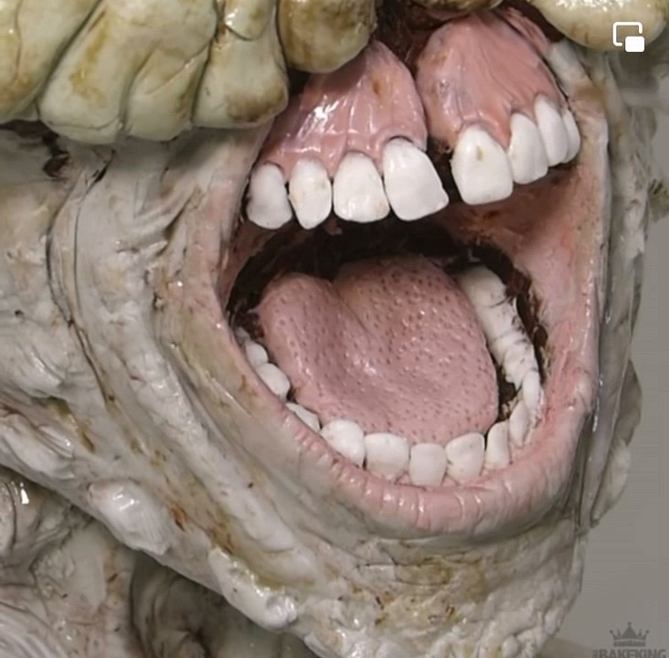 《最後生還者》“循聲者”蛋糕:最終成品效果太逼真! 《最後生還者》“循聲者”蛋糕:最終成品效果太逼真!