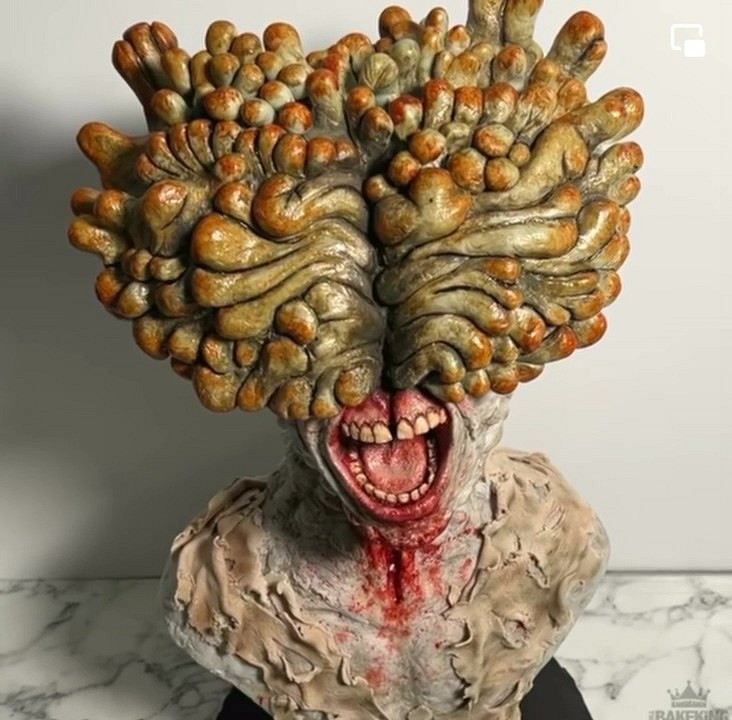 《最後生還者》“循聲者”蛋糕:最終成品效果太逼真! 《最後生還者》“循聲者”蛋糕:最終成品效果太逼真!