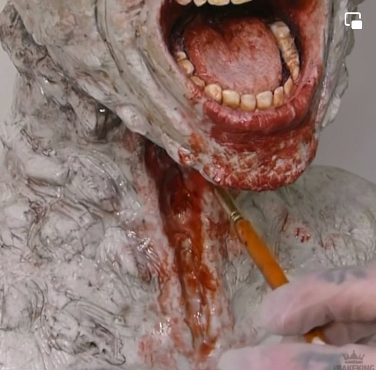 《最後生還者》“循聲者”蛋糕:最終成品效果太逼真! 《最後生還者》“循聲者”蛋糕:最終成品效果太逼真!