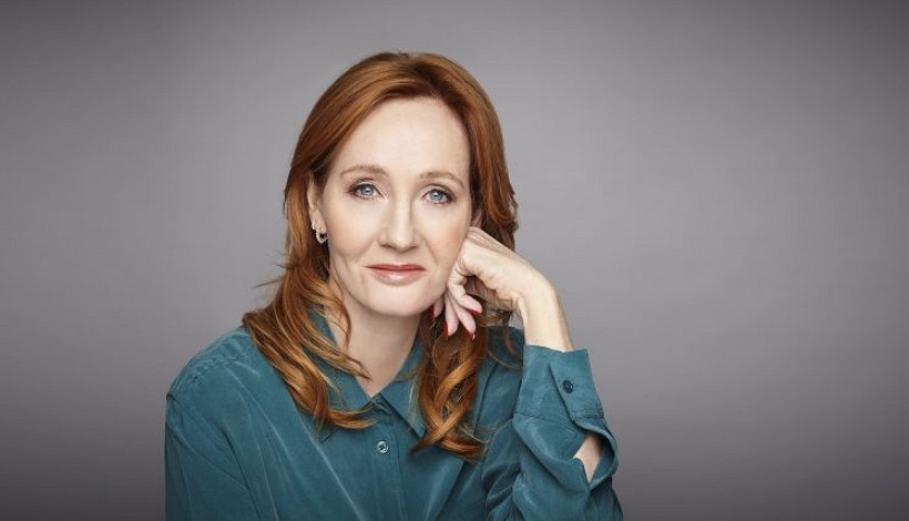 女主播直播《霍格華茲之遺》遭私信辱罵：支援羅琳？