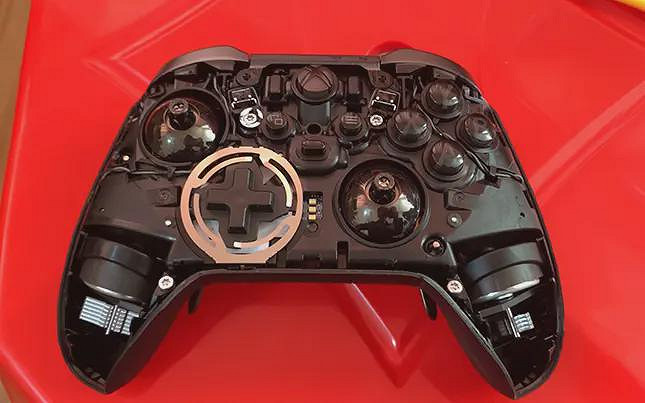 索尼新款手把不配稱為精英?聊聊硬核玩家需要啥手把 索尼新款手把不配稱為精英?聊聊硬核玩家需要啥手把