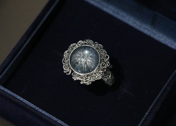 《艾爾登法環》推全新周邊掛飾 暗月戒指、黃金樹的恩惠