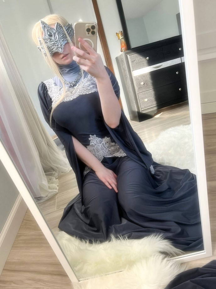 俄妹COS《黑暗之魂》太陽公主：異域風情巨大頭燈！