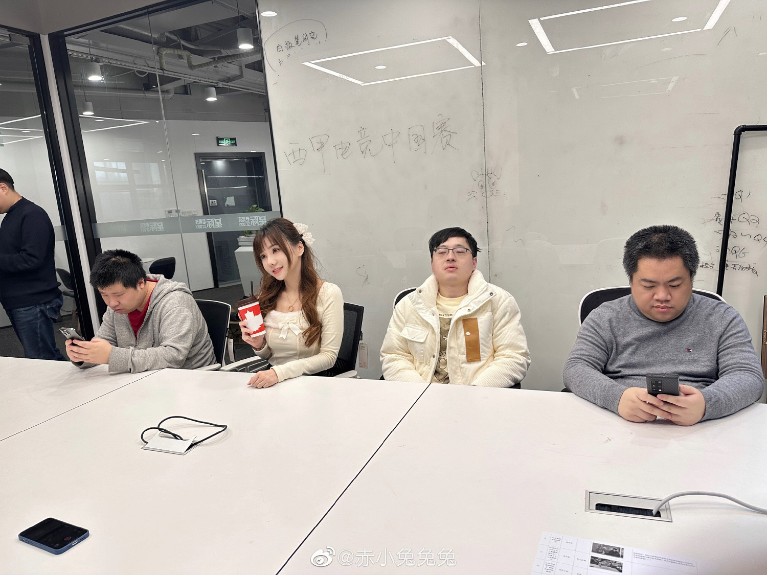 《星際爭霸2》世界冠軍李培楠回國 黃旭東等為他接風