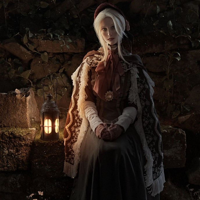 俄妹COS《黑暗之魂》太陽公主：異域風情巨大頭燈！