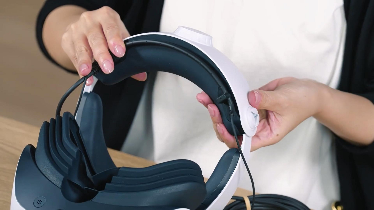 索尼PS VR2測評:跨入次世代的體驗 但真不值4499元 索尼PS VR2測評:跨入次世代的體驗 但真不值4499元