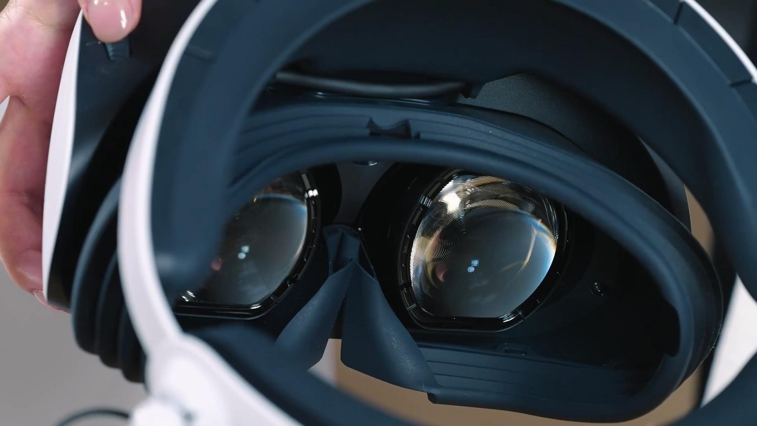 索尼PS VR2測評:跨入次世代的體驗 但真不值4499元 索尼PS VR2測評:跨入次世代的體驗 但真不值4499元