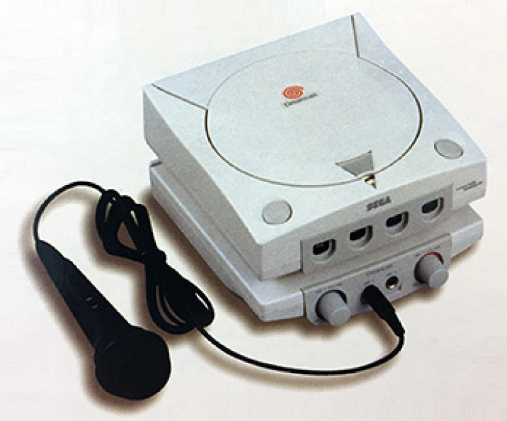 吃我一記世嘉！美式摔角比賽&quot;武器池&quot;驚現遊戲主機！