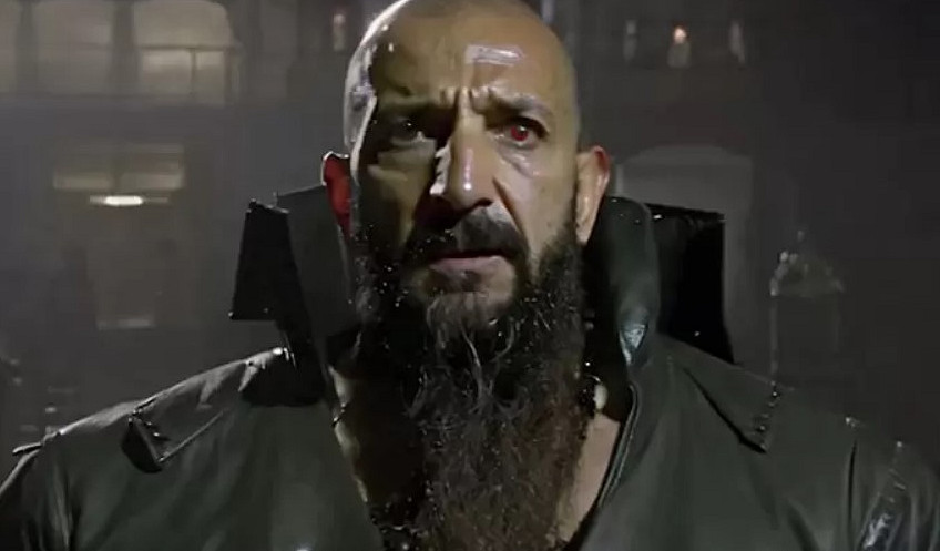 AI繪製90年代電影風《惡靈古堡4》主角:頗有韻味! AI繪製90年代電影風《惡靈古堡4》主角:頗有韻味!