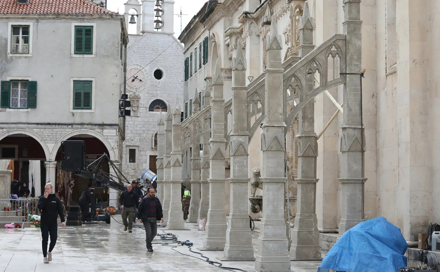 疑是《FF16》真人宣傳片片場照曝光 還有陸行鳥！