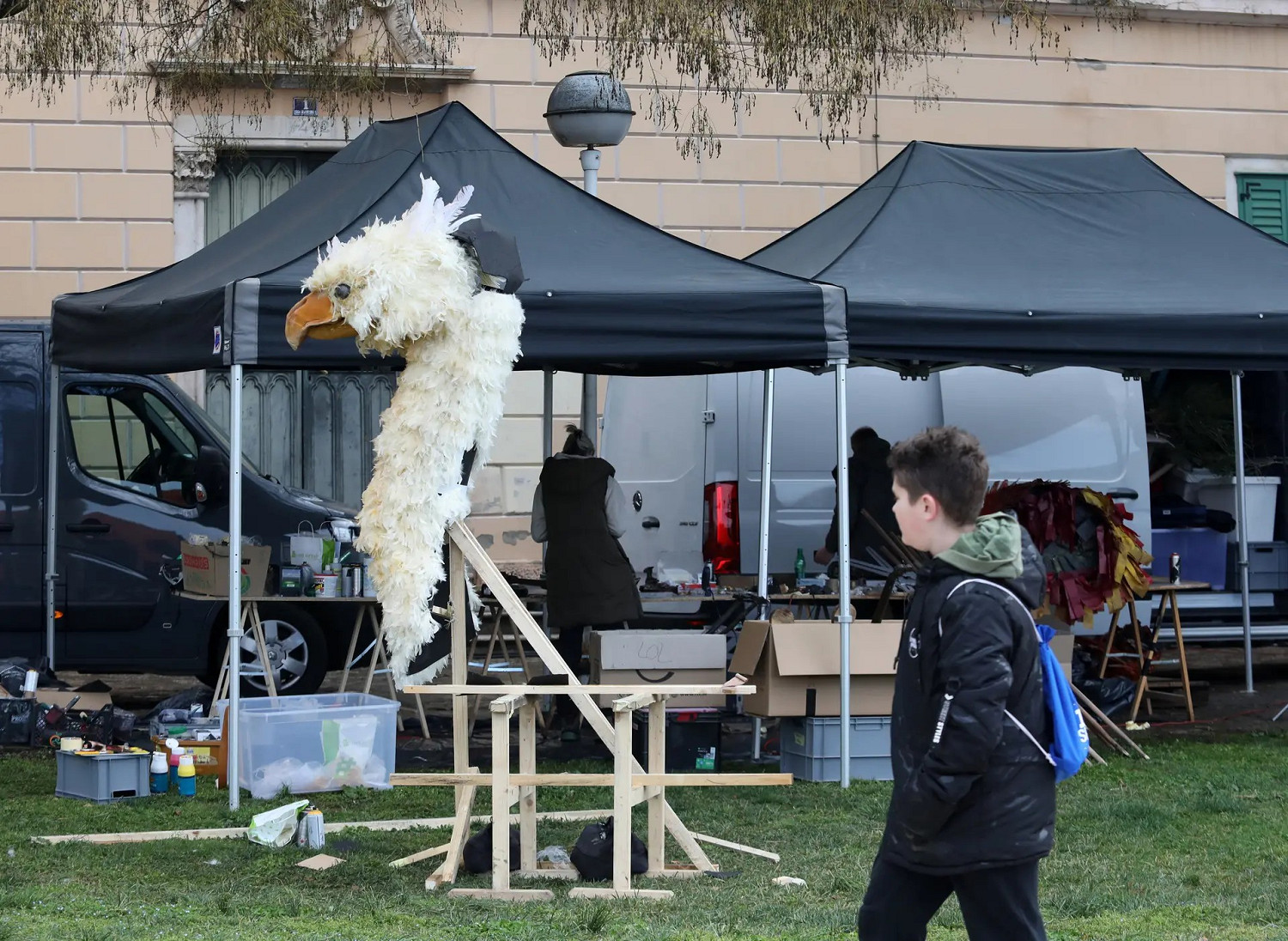 疑是《FF16》真人宣傳片片場照曝光 還有陸行鳥！