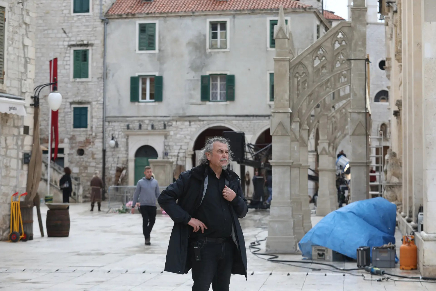 疑是《FF16》真人宣傳片片場照曝光 還有陸行鳥！