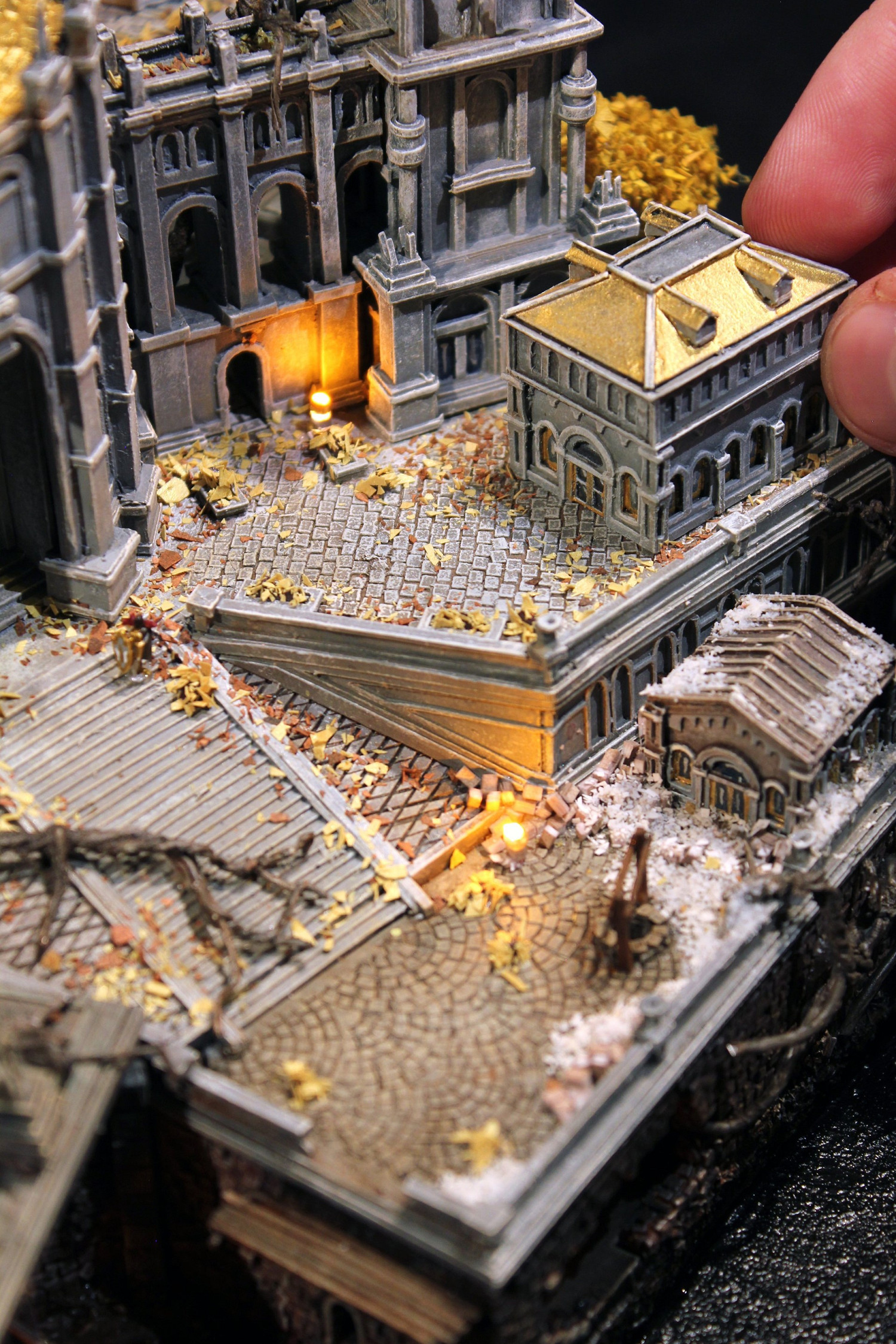 大佬製作《艾爾登法環》微縮版「王城羅德爾」：手工帝！