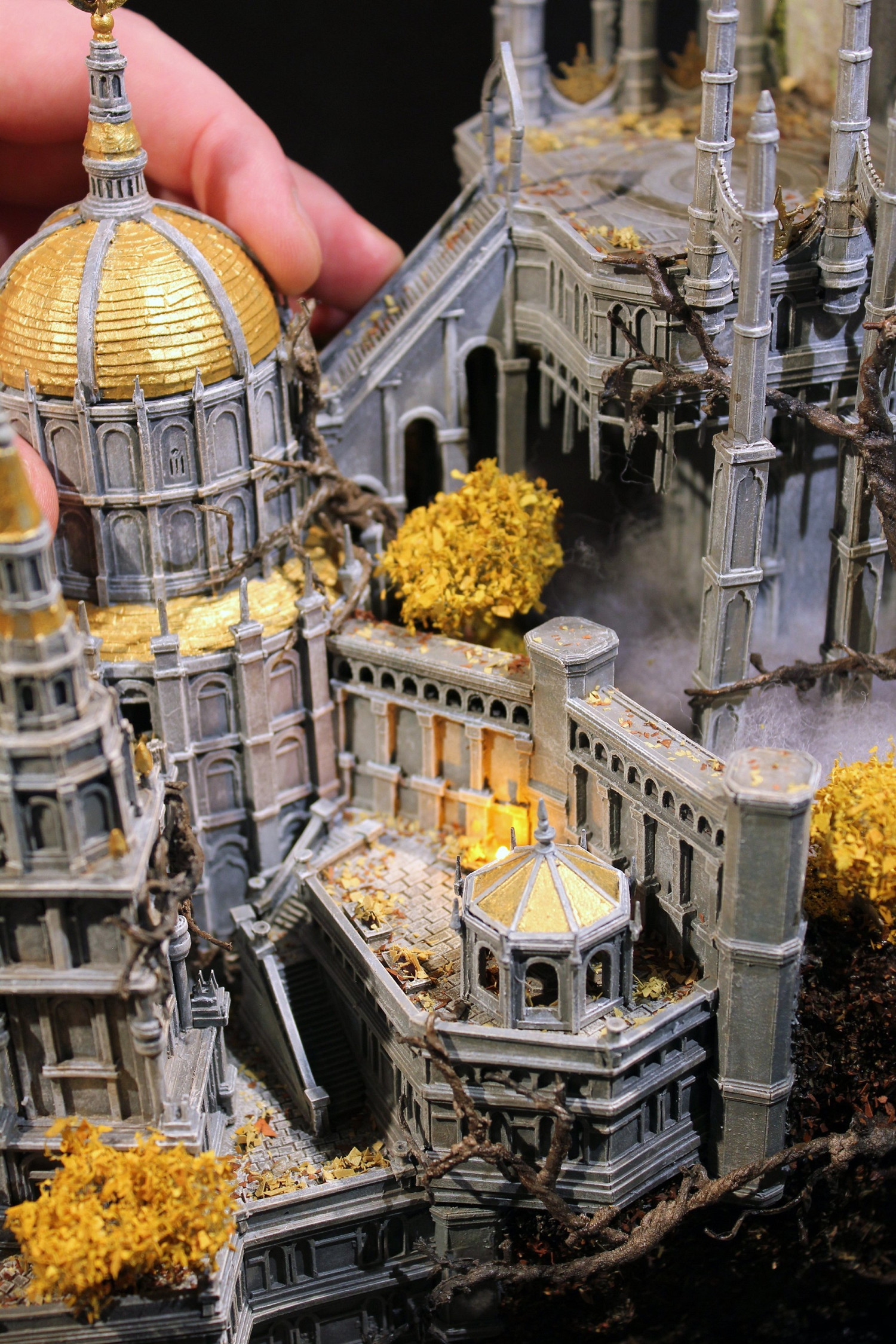 大佬製作《艾爾登法環》微縮版「王城羅德爾」：手工帝！