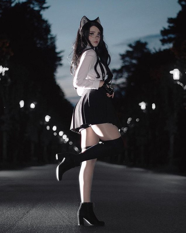 《生死格鬥》瑪麗·蘿絲COS賞：可愛性感的金發女僕！