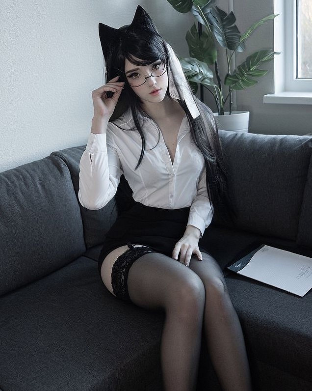 《生死格鬥》瑪麗·蘿絲COS賞：可愛性感的金發女僕！