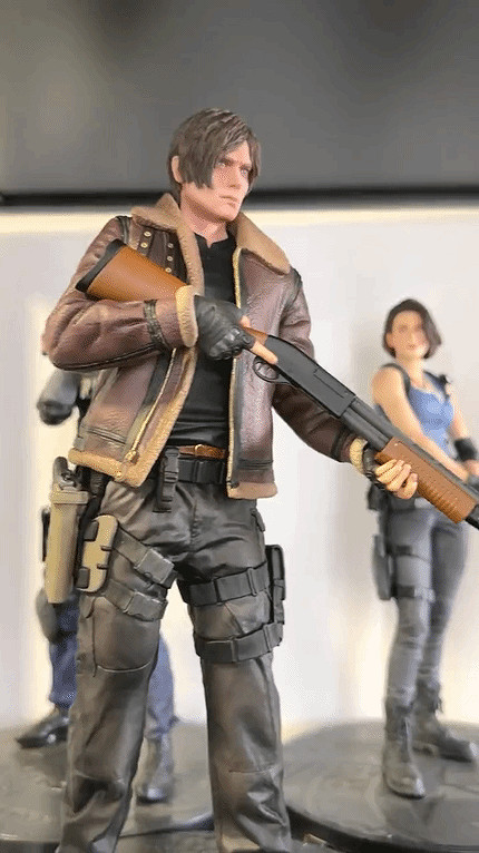 《生化4:重製版》典藏版開箱:裡昂手辦一言難盡! 《生化4:重製版》典藏版開箱:裡昂手辦一言難盡!