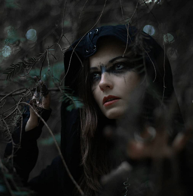 《最後的生還者》艾莉COS賞：末世中的戰損版俄妹！