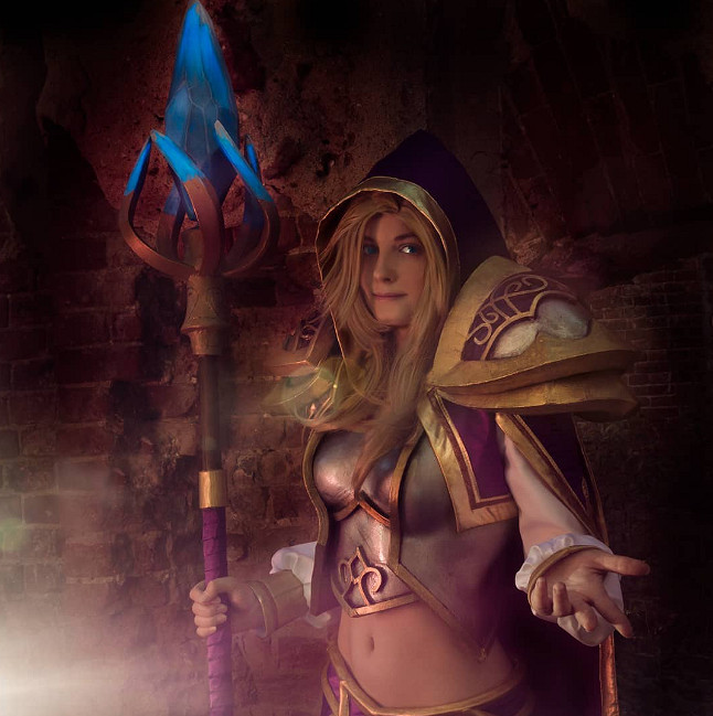 《最後的生還者》艾莉COS賞：末世中的戰損版俄妹！