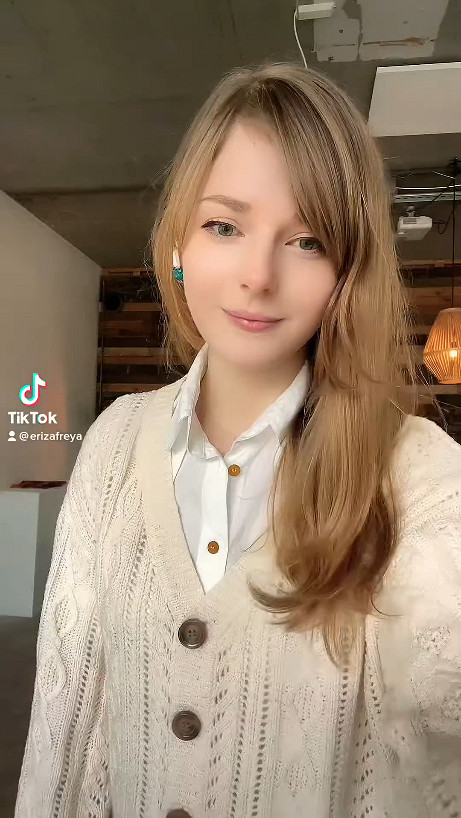 還原我自己！《生化4重製版》阿什莉臉模剪短髮