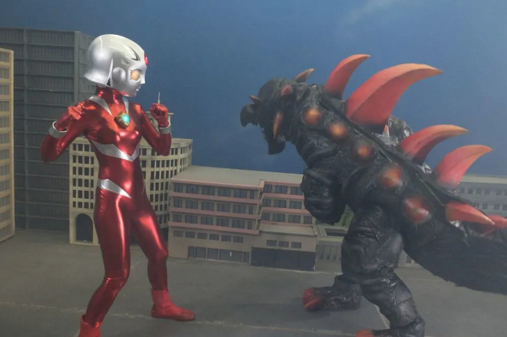 日本“動作片商”,在成人領域追逐特攝夢想 日本“動作片商”,在成人領域追逐特攝夢想