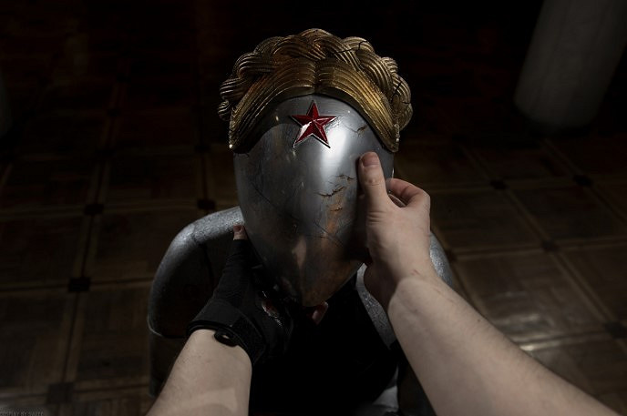 俄羅斯小姐姐COS《原子之心》：肉感Svizee版雙生舞伶