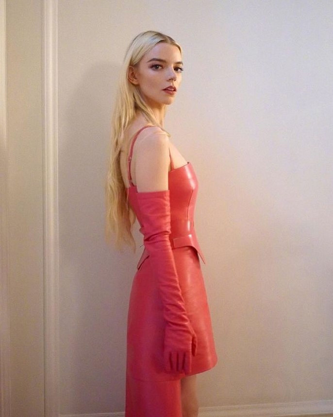 安雅曬《瑪利歐大電影》新宣傳照：粉紅色碧姬公主！