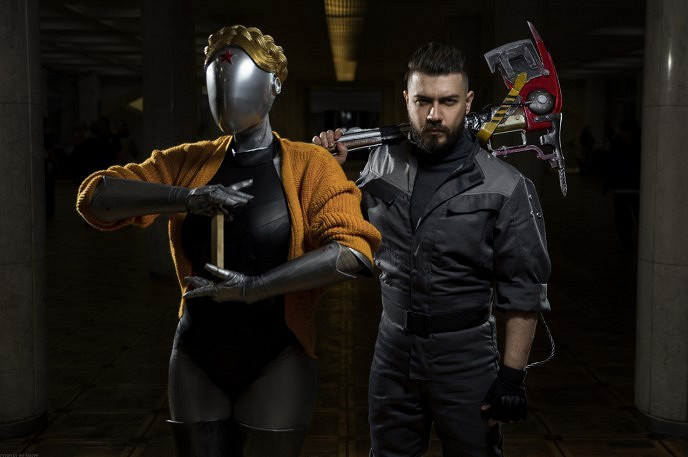 俄羅斯小姐姐COS《原子之心》：肉感Svizee版雙生舞伶