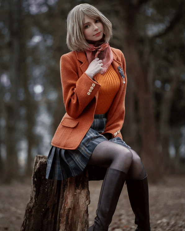 《生化4》阿什莉動捕演員COS原神神裡綾華:盡顯美豔 《生化4》阿什莉動捕演員COS原神神裡綾華:盡顯美豔