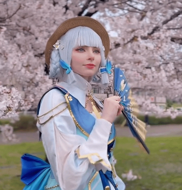 《生化4》阿什莉動捕演員COS原神神裡綾華:盡顯美豔 《生化4》阿什莉動捕演員COS原神神裡綾華:盡顯美豔