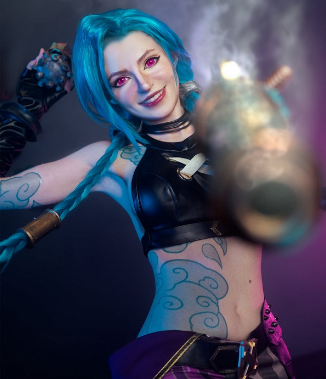 《生化4》阿什莉動捕演員COS原神神裡綾華:盡顯美豔 《生化4》阿什莉動捕演員COS原神神裡綾華:盡顯美豔