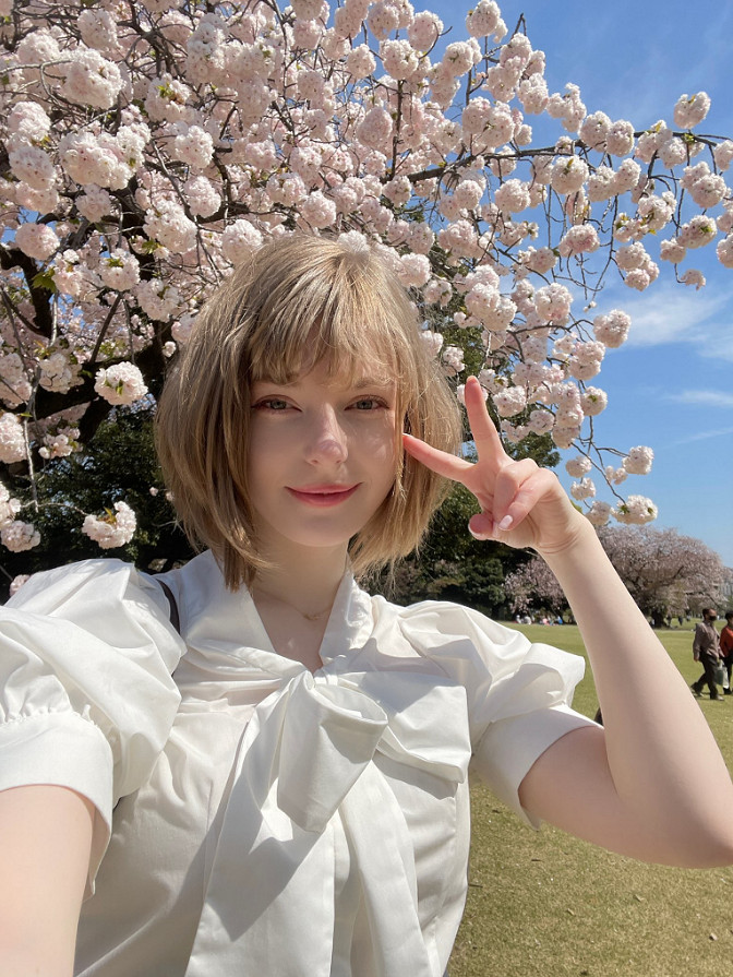 美!《惡靈古堡4:重製版》阿什莉臉模曬短髮自拍! 美!《惡靈古堡4:重製版》阿什莉臉模曬短髮自拍!