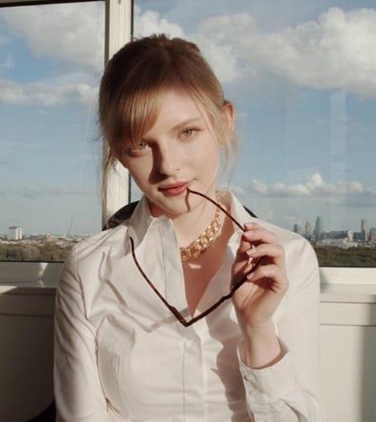 同樣是生化4人氣角色，怎麽到了RE待遇差這麽多？